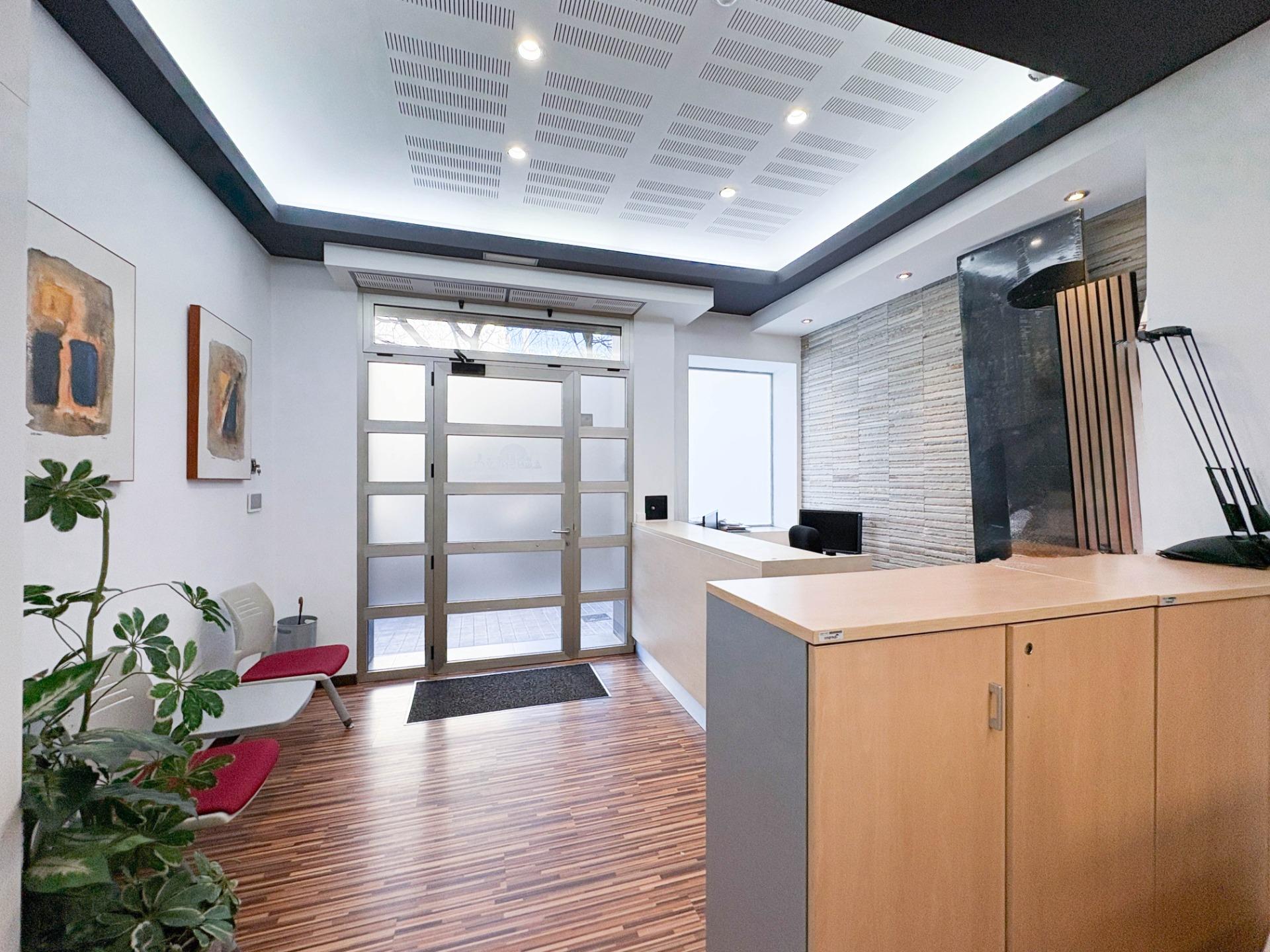 Local comercial en Valencia – Nou Moles